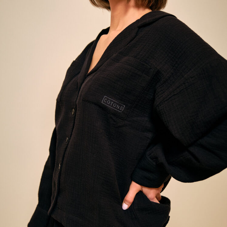 Cotone Collection Robe in Black - view from side of pyjamas with shorts - Quality Sleepwear