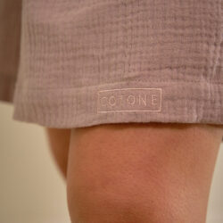 Cotone Collection Pyjamas Taupe - Shorts close up side view of Pyjamas Taupe